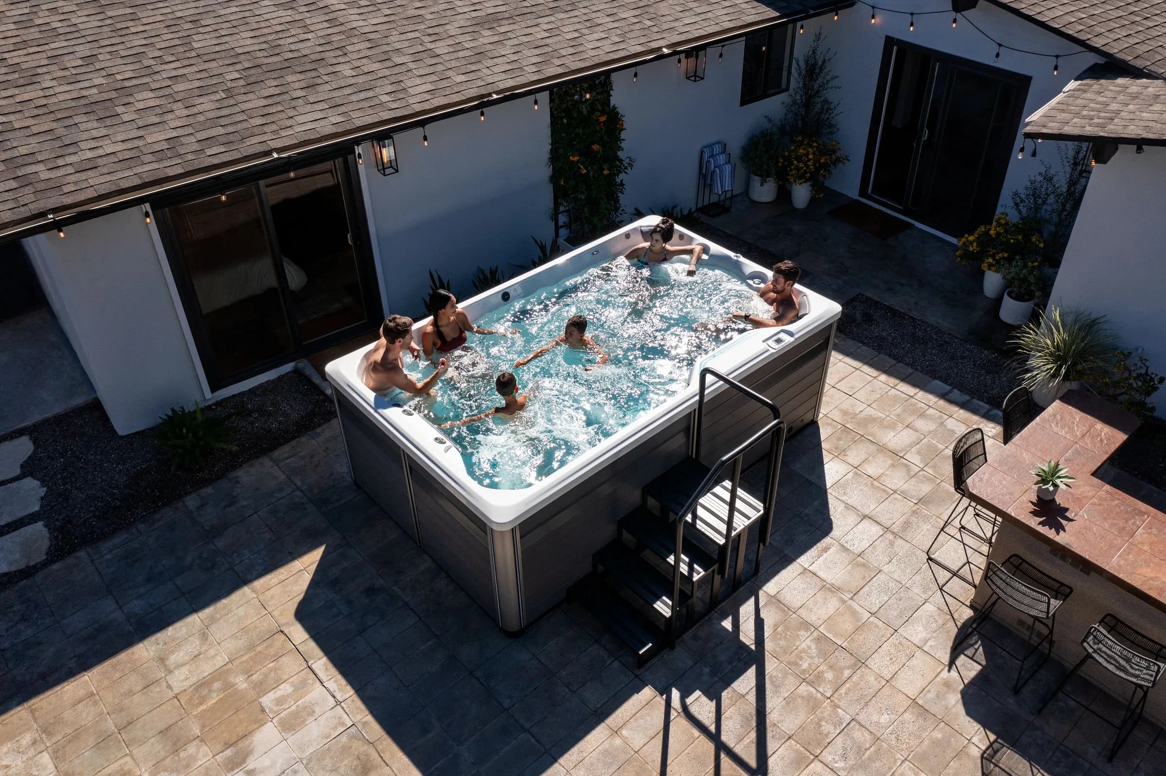 Endless Pools R220 product view 1