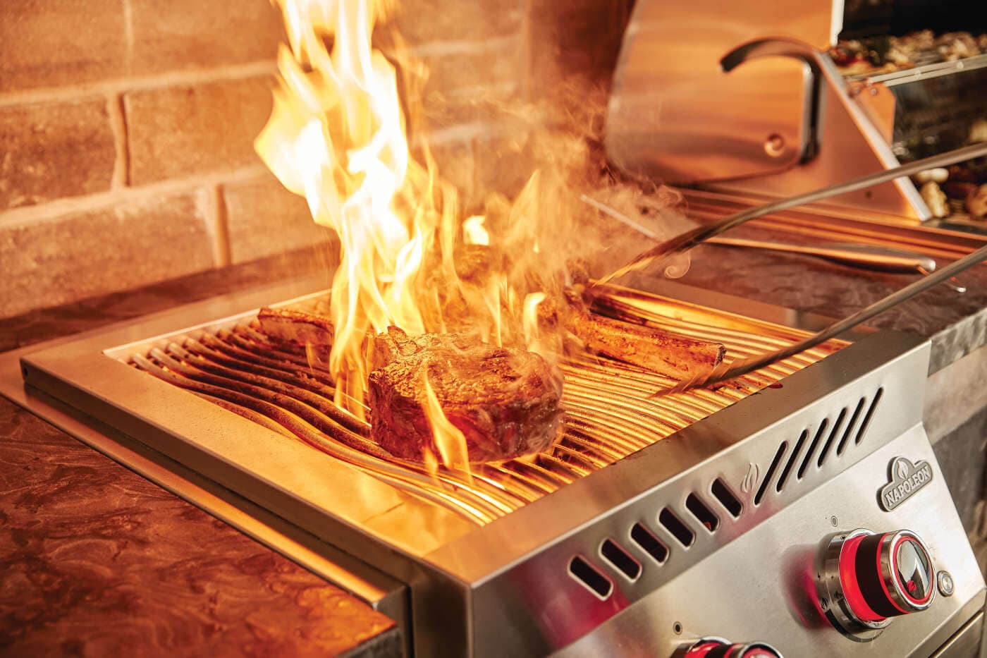Built-In 700 Series 18" Dual Infrared Burner Propane, Stainless Steel dimensions