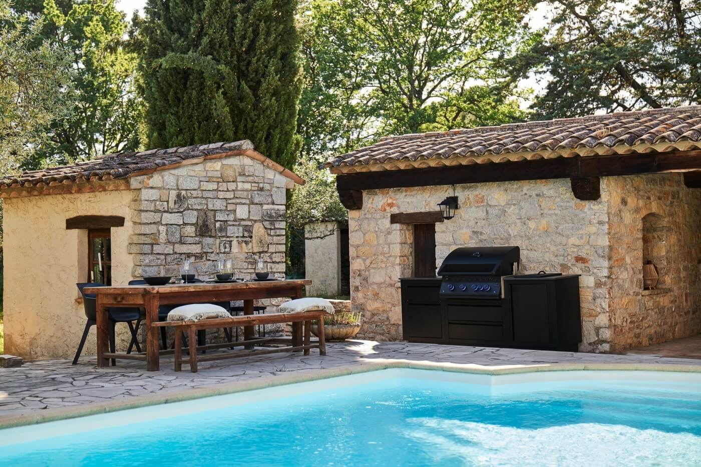 OASIS® 301 Outdoor Kitchen, Matte Black, Natural Gas, Series 32 dimensions